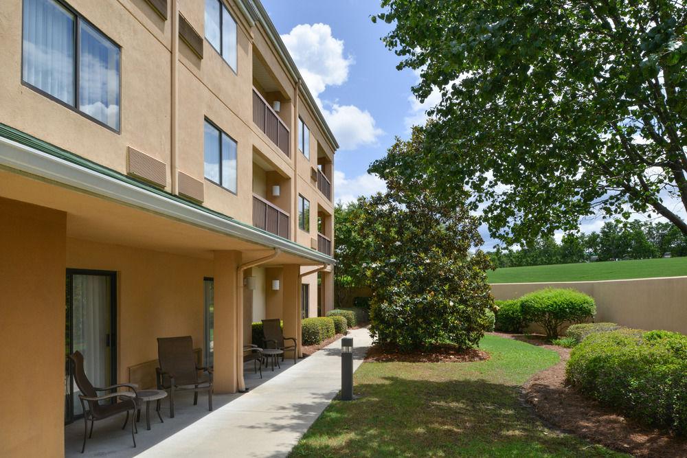 Courtyard By Marriott Columbia Northeast/Fort Jackson Area Екстер'єр фото