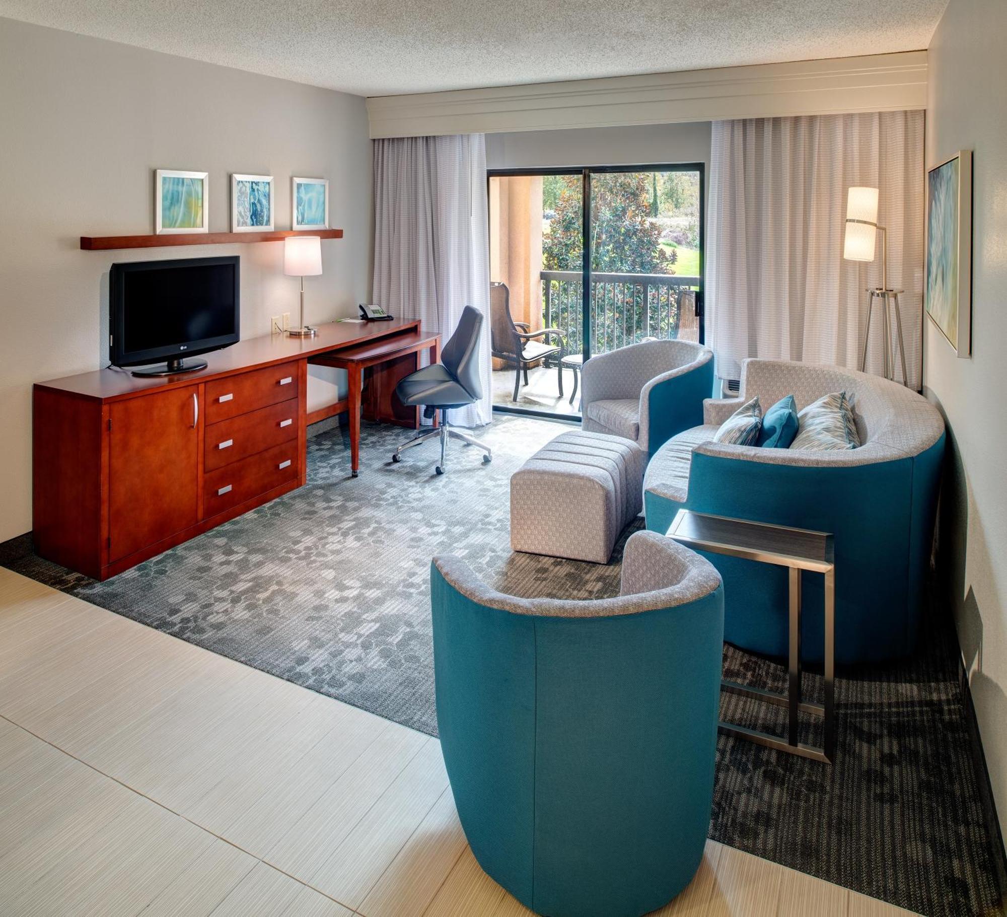 Courtyard By Marriott Columbia Northeast/Fort Jackson Area Екстер'єр фото
