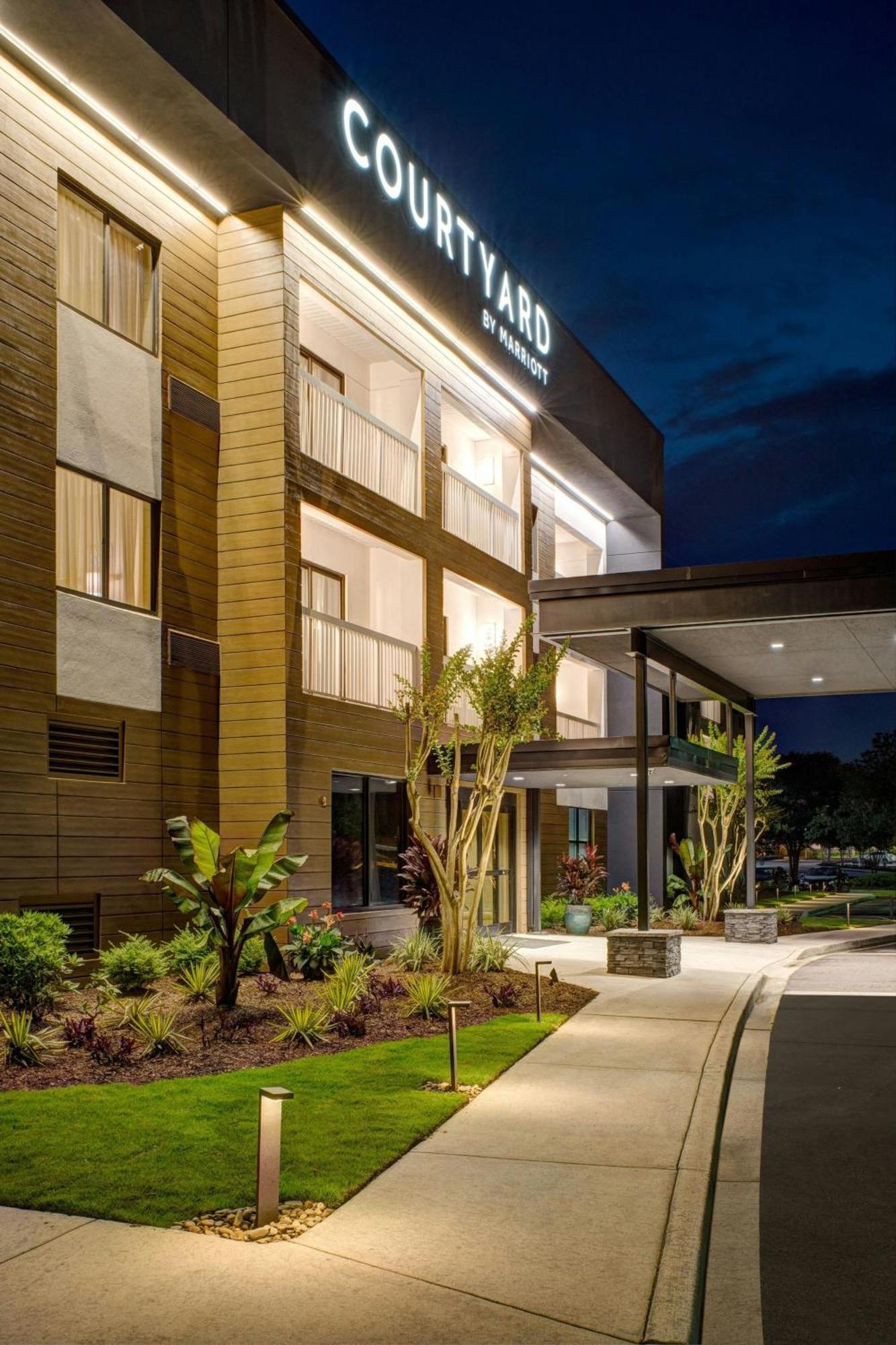 Courtyard By Marriott Columbia Northeast/Fort Jackson Area Екстер'єр фото