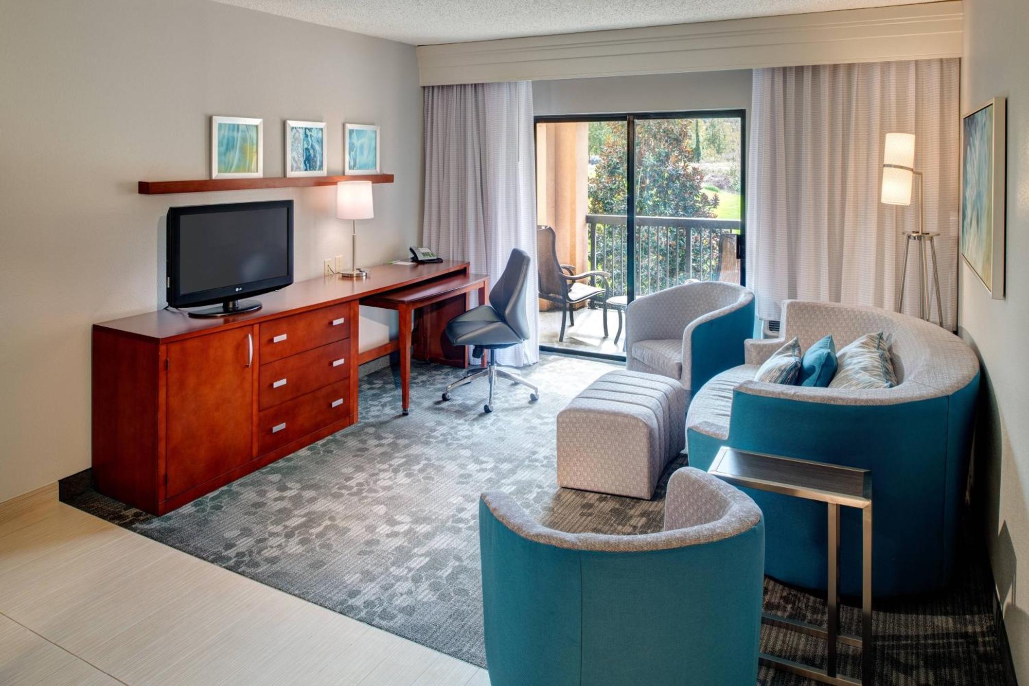 Courtyard By Marriott Columbia Northeast/Fort Jackson Area Екстер'єр фото