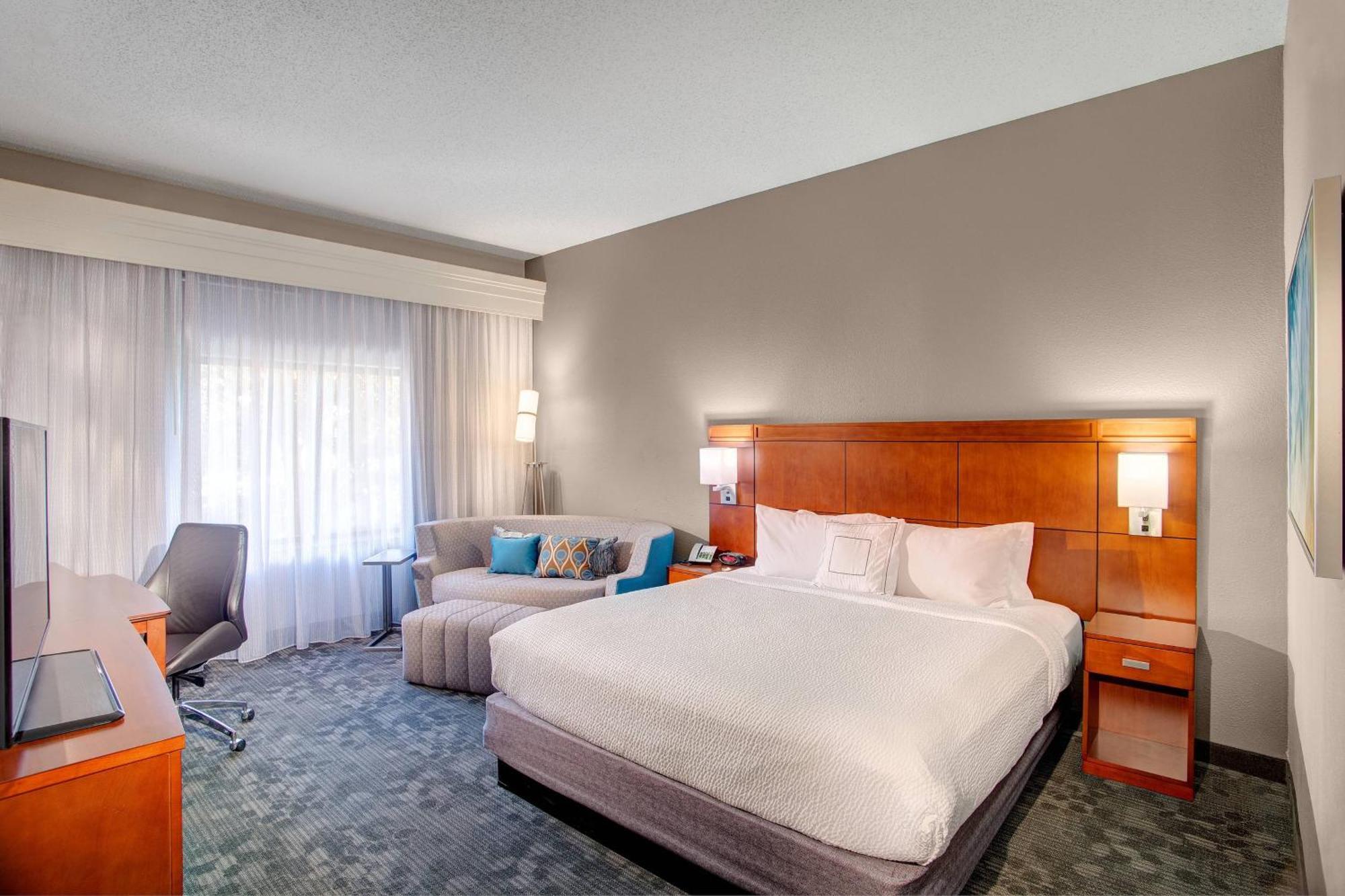 Courtyard By Marriott Columbia Northeast/Fort Jackson Area Екстер'єр фото