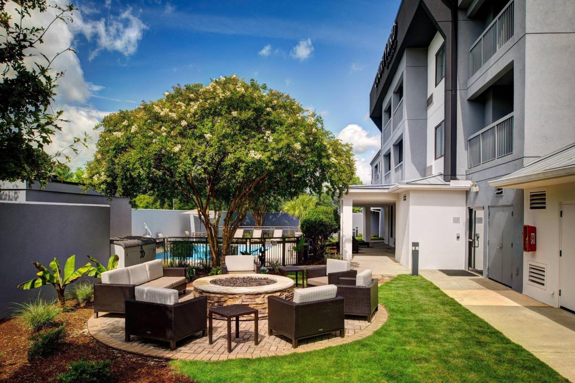 Courtyard By Marriott Columbia Northeast/Fort Jackson Area Екстер'єр фото