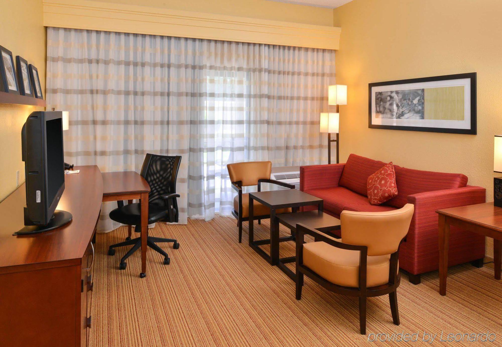 Courtyard By Marriott Columbia Northeast/Fort Jackson Area Екстер'єр фото
