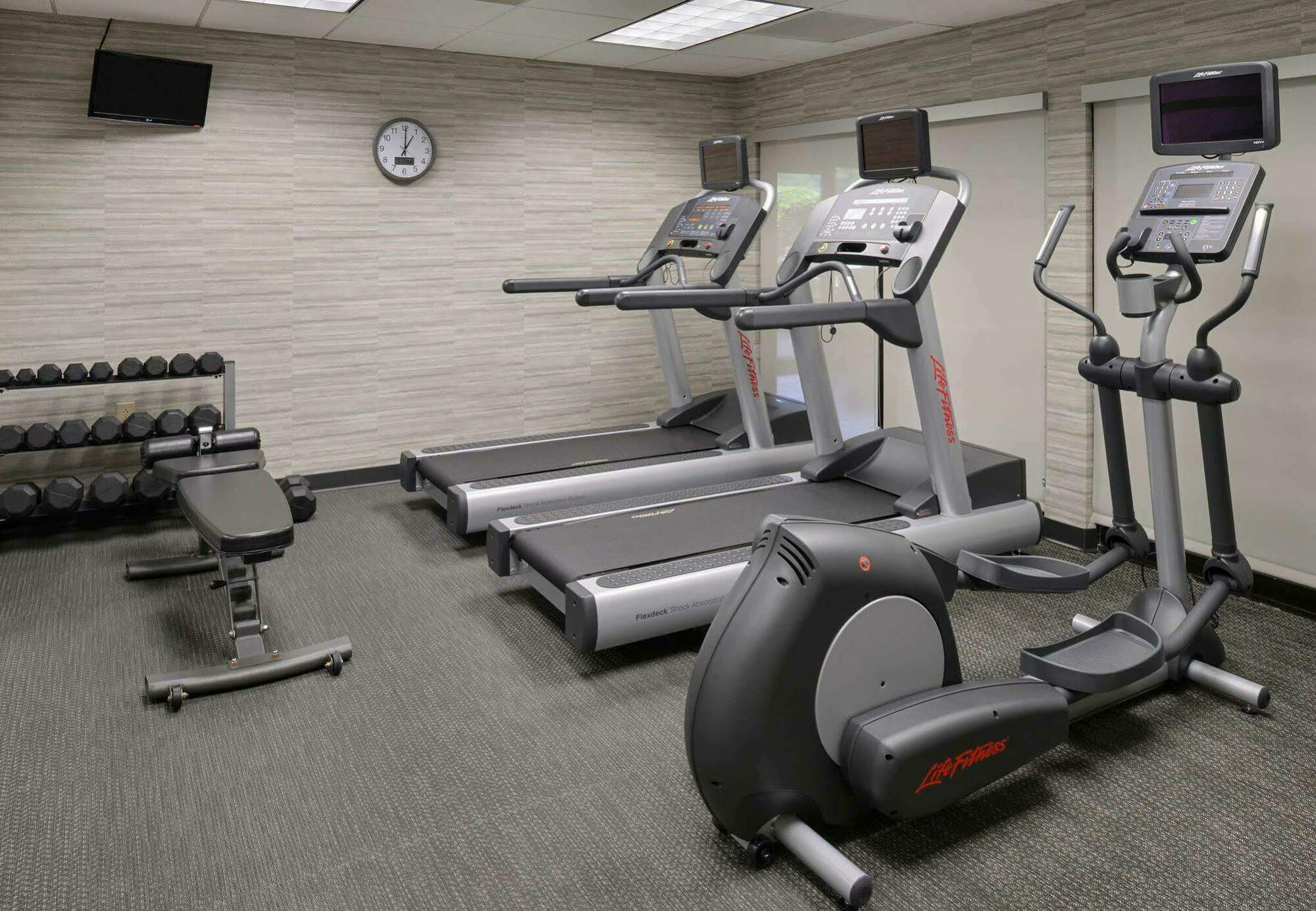 Courtyard By Marriott Columbia Northeast/Fort Jackson Area Екстер'єр фото
